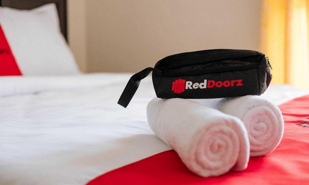RedDoorz near Dermaga Pelabuhan Rakyat Sorong Bagian luar foto